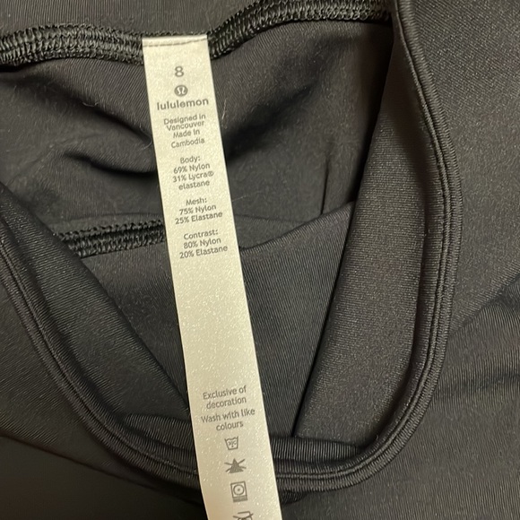 NWOT Lululemon Clear The Court Crop 21" - Picture 9 of 14